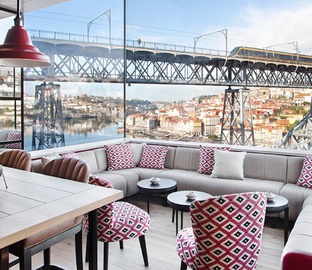 Terraza  Vincci Ponte de Ferro Oporto